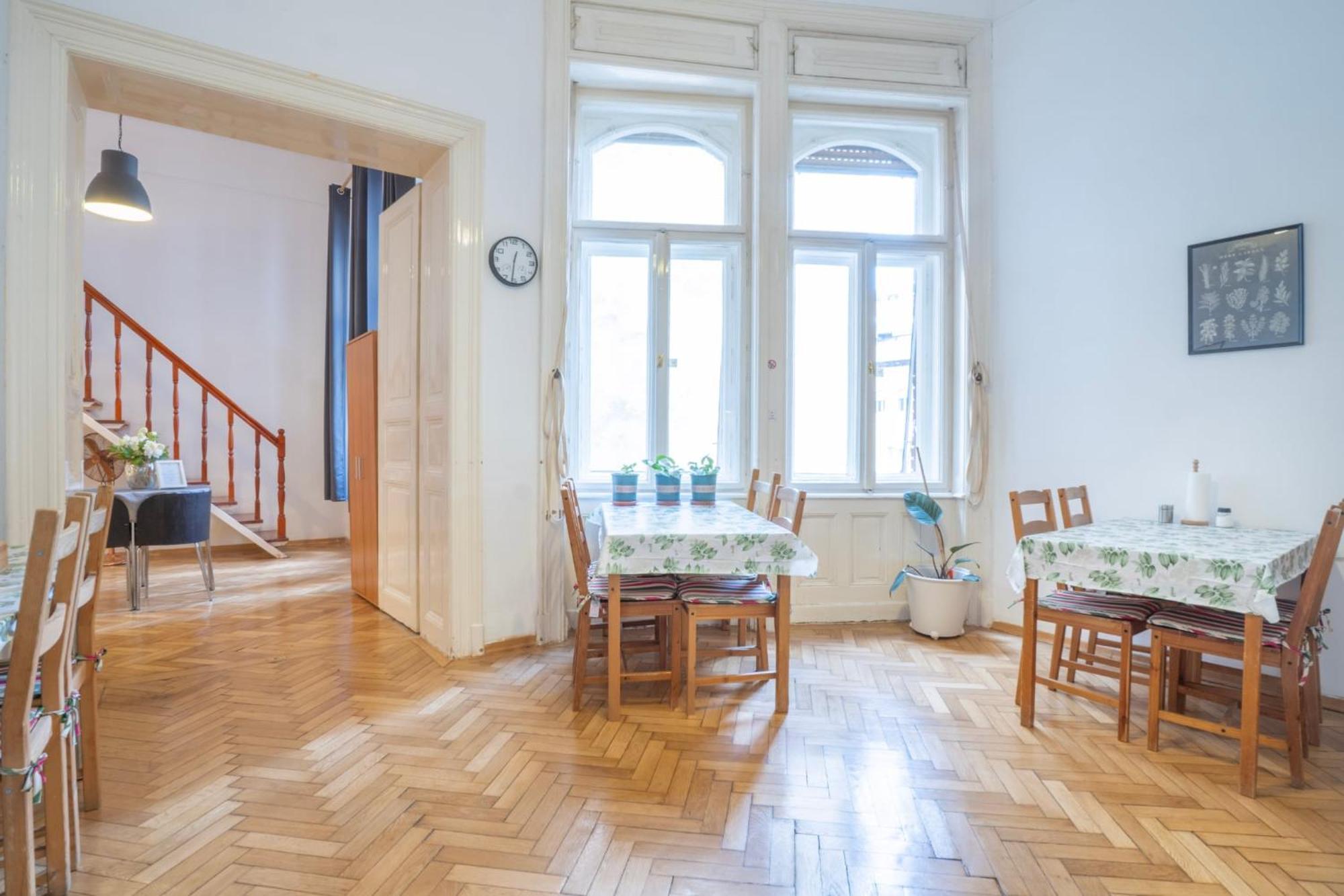 Cedar Inn Budapest - Palace District 외부 사진